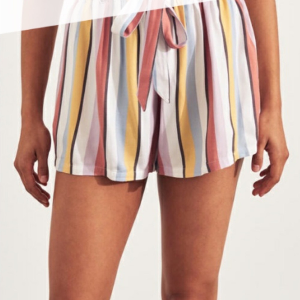 Hollister Ultra High Waisted Pull On Shorts With Tie